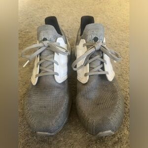 Men’s Size 11.5 Adidas Ultraboost 20 x James Bond 007 Men's Sneakers Grey FY0647